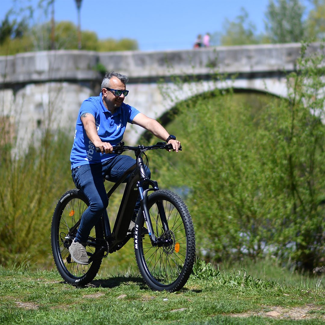 VTT Électrique UrbanBiker UB300 – Image 2