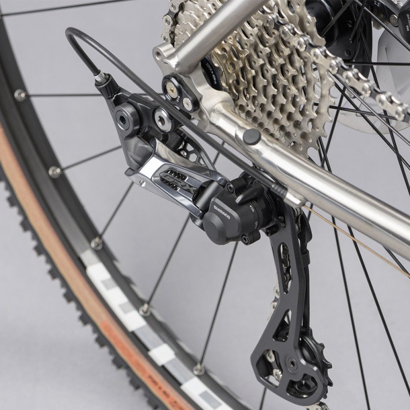 Vélo gravel Genesis Croix de Fer Titane – Image 9